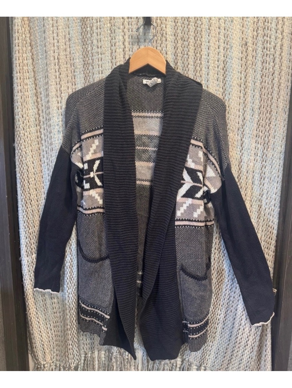 Western, boho-Aztec Southwest-style open-front cardigan, size M